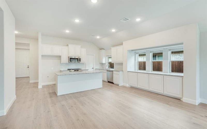 221 Sweetwater Drive, Commerce, TX 75428, 4 Habitaciones Habitaciones , ,2 BañosBaños,Residential,En Venta,221 Sweetwater Drive,20569325