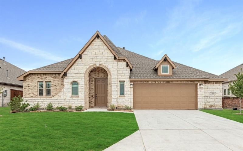 221 Sweetwater Drive, Commerce, TX 75428, 4 Habitaciones Habitaciones , ,2 BañosBaños,Residential,En Venta,221 Sweetwater Drive,20569325