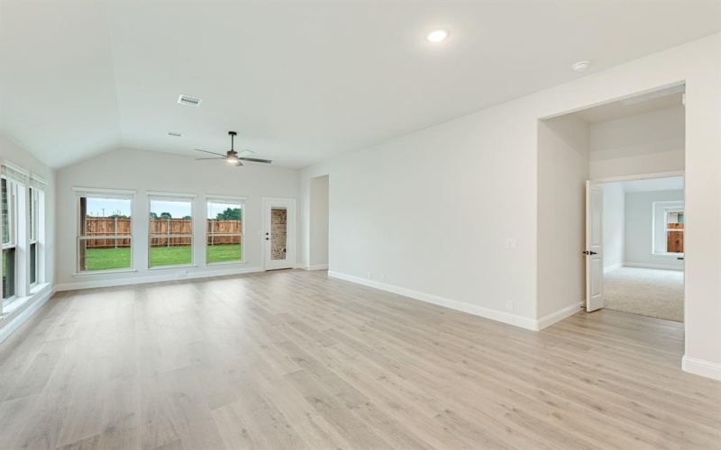 221 Sweetwater Drive, Commerce, TX 75428, 4 Habitaciones Habitaciones , ,2 BañosBaños,Residential,En Venta,221 Sweetwater Drive,20569325