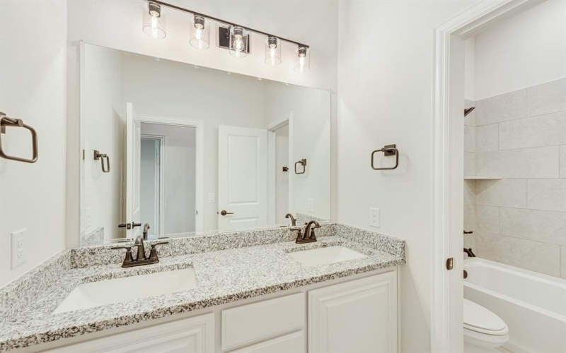 221 Sweetwater Drive, Commerce, TX 75428, 4 Habitaciones Habitaciones , ,2 BañosBaños,Residential,En Venta,221 Sweetwater Drive,20569325