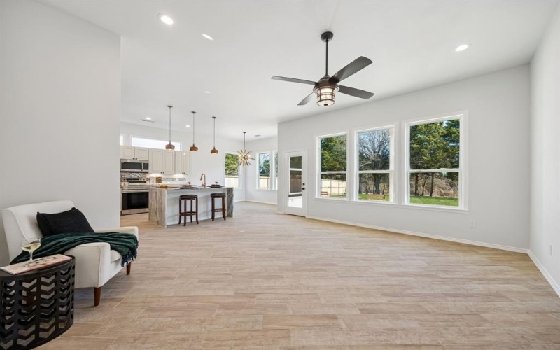 232 Hilltop Drive, Ennis, TX 75119, 3 Habitaciones Habitaciones , ,2 BañosBaños,Residential,En Venta,232 Hilltop Drive,0,21174964