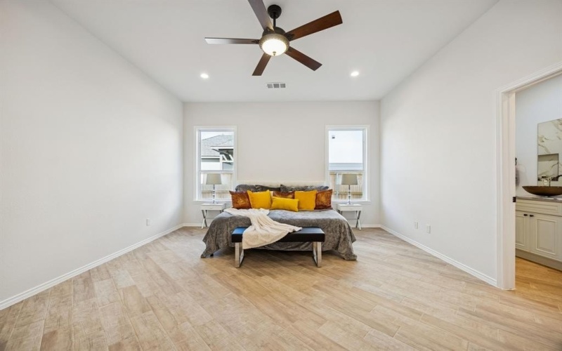 232 Hilltop Drive, Ennis, TX 75119, 3 Habitaciones Habitaciones , ,2 BañosBaños,Residential,En Venta,232 Hilltop Drive,0,21174964