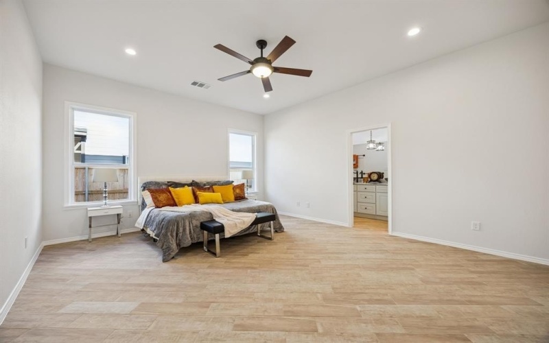 232 Hilltop Drive, Ennis, TX 75119, 3 Habitaciones Habitaciones , ,2 BañosBaños,Residential,En Venta,232 Hilltop Drive,0,21174964