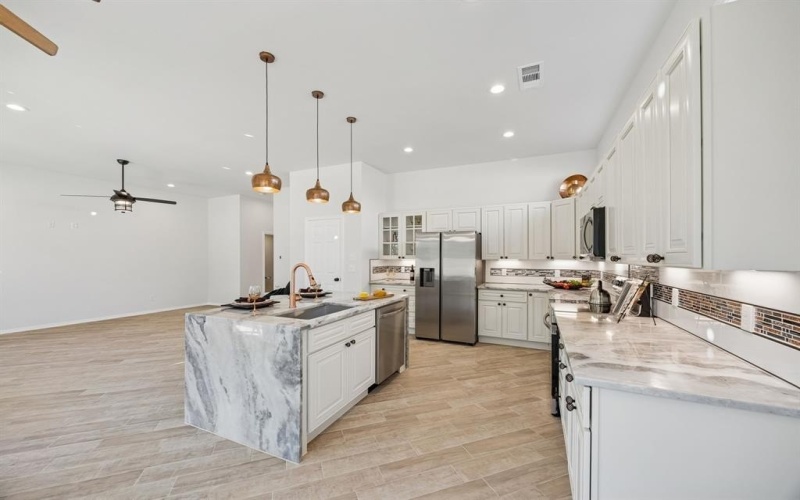 232 Hilltop Drive, Ennis, TX 75119, 3 Habitaciones Habitaciones , ,2 BañosBaños,Residential,En Venta,232 Hilltop Drive,0,21174964