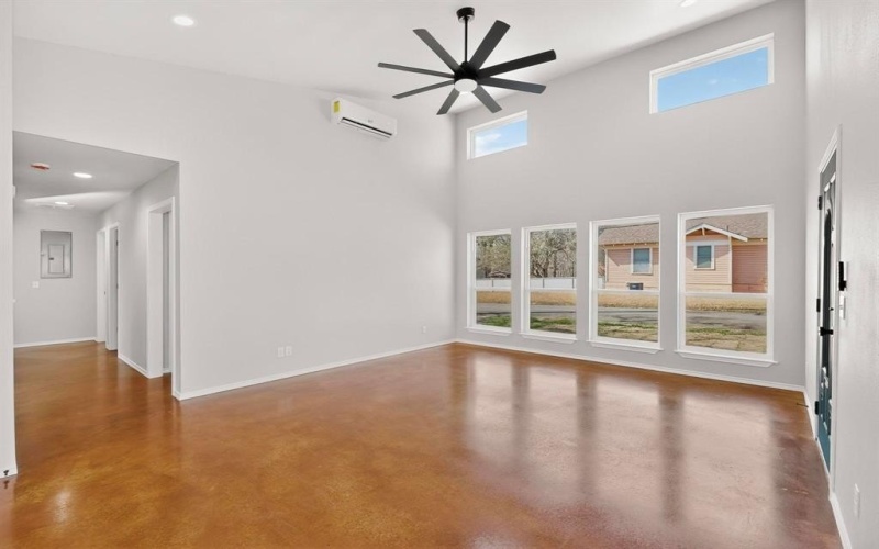 1471 W Kaufman Street, Paris, TX 75460, 3 Bedrooms Bedrooms, ,2 BathroomsBathrooms,Residential,For Sale,1471 W Kaufman Street,0,21175683