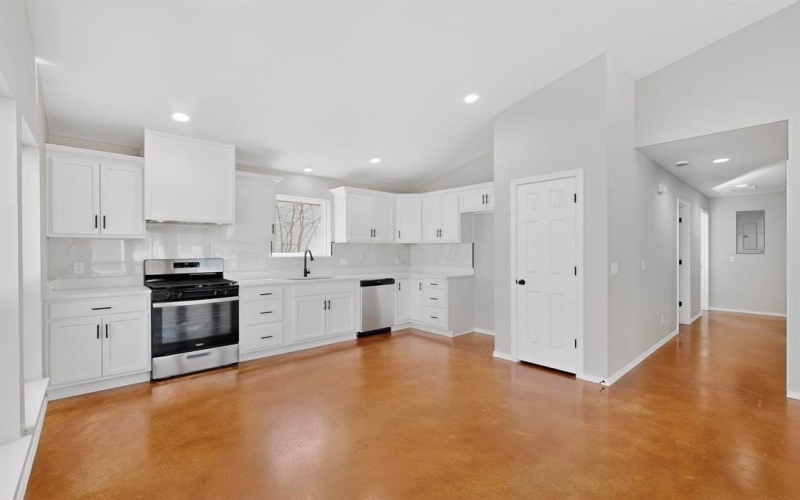 1471 W Kaufman Street, Paris, TX 75460, 3 Bedrooms Bedrooms, ,2 BathroomsBathrooms,Residential,For Sale,1471 W Kaufman Street,0,21175683