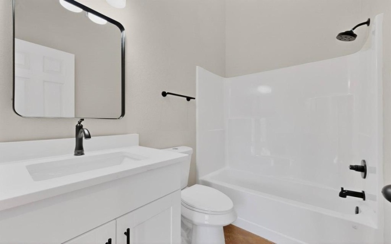 1471 W Kaufman Street, Paris, TX 75460, 3 Bedrooms Bedrooms, ,2 BathroomsBathrooms,Residential,For Sale,1471 W Kaufman Street,0,21175683