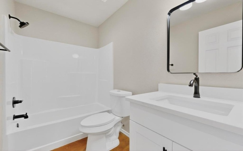 1471 W Kaufman Street, Paris, TX 75460, 3 Bedrooms Bedrooms, ,2 BathroomsBathrooms,Residential,For Sale,1471 W Kaufman Street,0,21175683