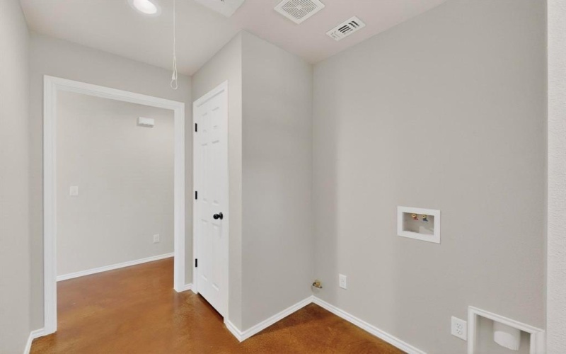 1471 W Kaufman Street, Paris, TX 75460, 3 Bedrooms Bedrooms, ,2 BathroomsBathrooms,Residential,For Sale,1471 W Kaufman Street,0,21175683