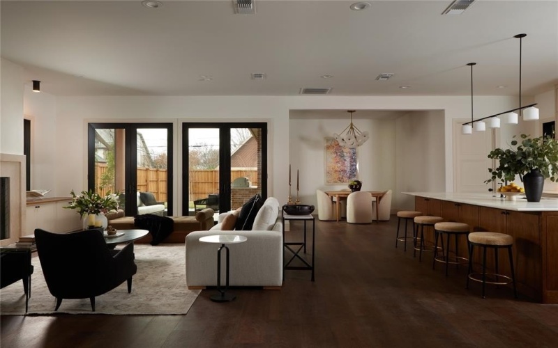 6201 Lakeshore Drive, Dallas, TX 75214, 5 Habitaciones Habitaciones , ,5 BañosBaños,Residential,En Venta,6201 Lakeshore Drive,0,21176745