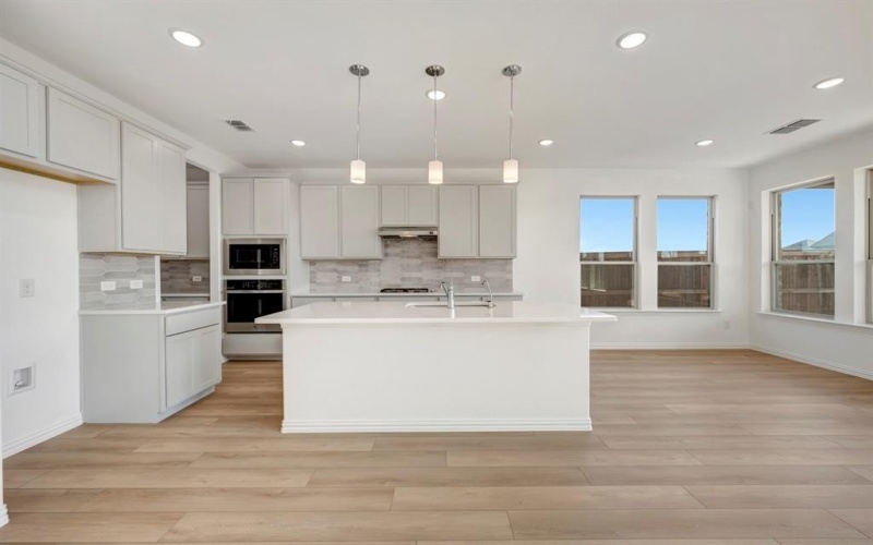 5404 Magallon Lane, Aubrey, TX 76227, 4 Bedrooms Bedrooms, ,3 BathroomsBathrooms,Residential,For Sale,5404 Magallon Lane,0,21177448