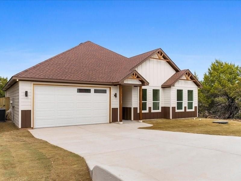 2518 Houston Drive, Granbury, TX 76048, 4 Bedrooms Bedrooms, ,2 BathroomsBathrooms,Residential,For Sale,2518 Houston Drive,0,21177713