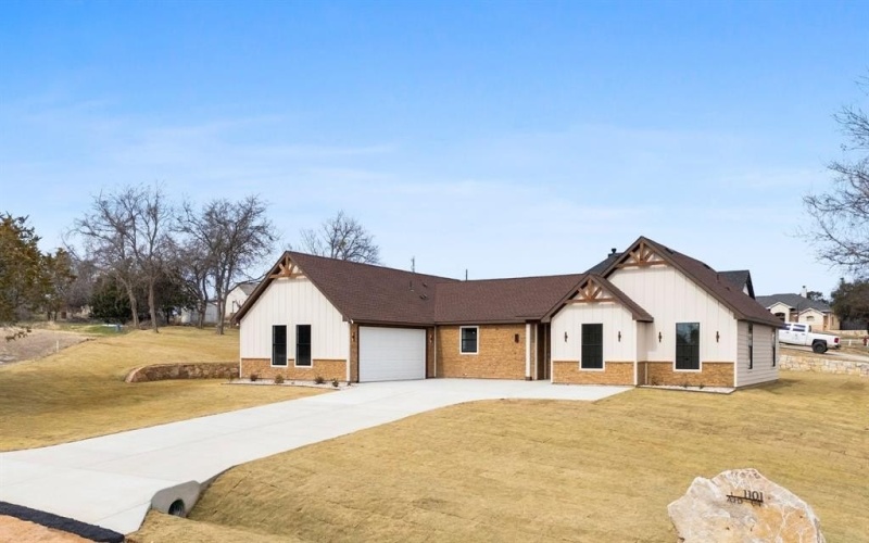 1101 Ajo Court, Granbury, TX 76048, 4 Habitaciones Habitaciones , ,2 BañosBaños,Residential,En Venta,1101 Ajo Court,0,21178343