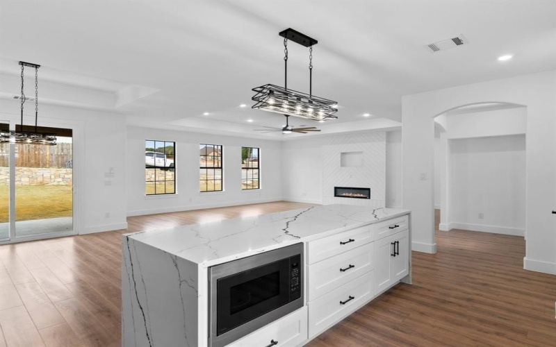 1101 Ajo Court, Granbury, TX 76048, 4 Habitaciones Habitaciones , ,2 BañosBaños,Residential,En Venta,1101 Ajo Court,0,21178343