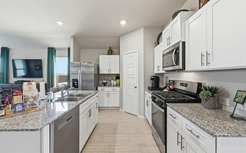 16508 LAGUNA VISTA Street, Fort Worth, TX 76247, 4 Bedrooms Bedrooms, ,3 BathroomsBathrooms,Residential,For Sale,16508 LAGUNA VISTA Street,0,21178707