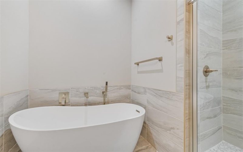 216 Red Wing Drive, Dallas, TX 75241, 4 Bedrooms Bedrooms, ,2 BathroomsBathrooms,Residential,For Sale,216 Red Wing Drive,0,21178956