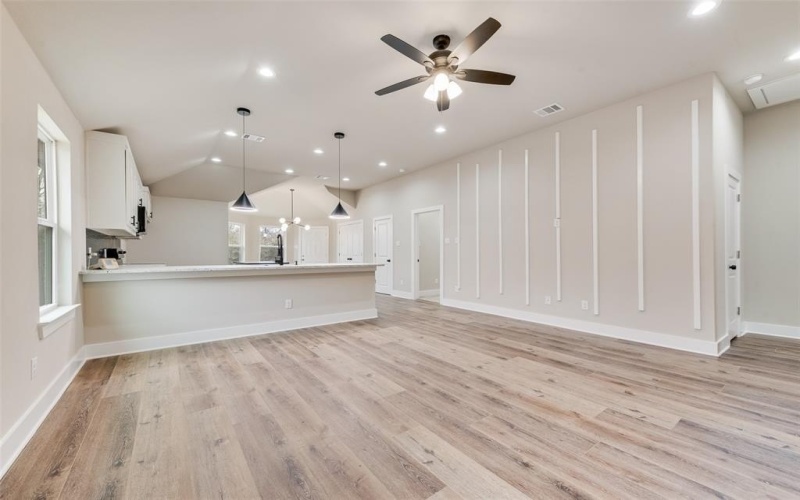 216 Red Wing Drive, Dallas, TX 75241, 4 Bedrooms Bedrooms, ,2 BathroomsBathrooms,Residential,For Sale,216 Red Wing Drive,0,21178956