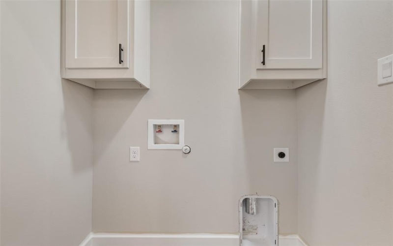 216 Red Wing Drive, Dallas, TX 75241, 4 Bedrooms Bedrooms, ,2 BathroomsBathrooms,Residential,For Sale,216 Red Wing Drive,0,21178956