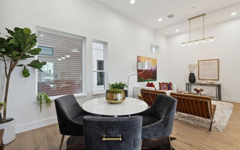 4208 Live Oak Street #106, Dallas, TX 75204, 2 Bedrooms Bedrooms, ,2 BathroomsBathrooms,Residential,For Sale,4208 Live Oak Street,0,21178986