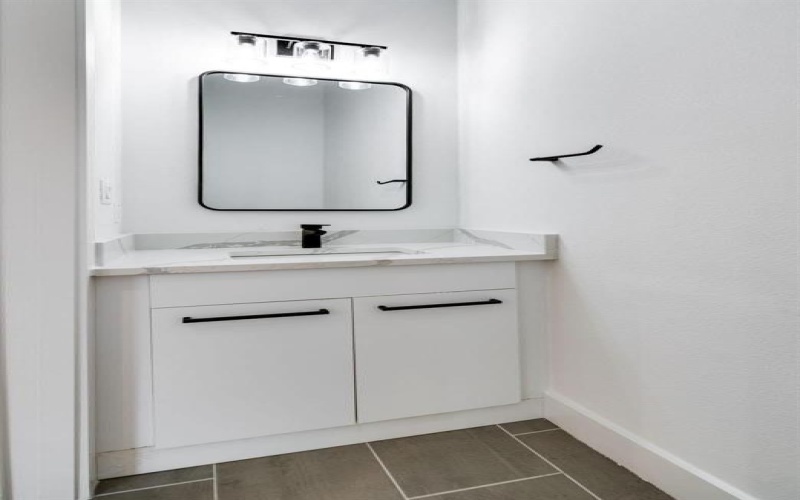 4208 Live Oak Street #106, Dallas, TX 75204, 2 Bedrooms Bedrooms, ,2 BathroomsBathrooms,Residential,For Sale,4208 Live Oak Street,0,21178986