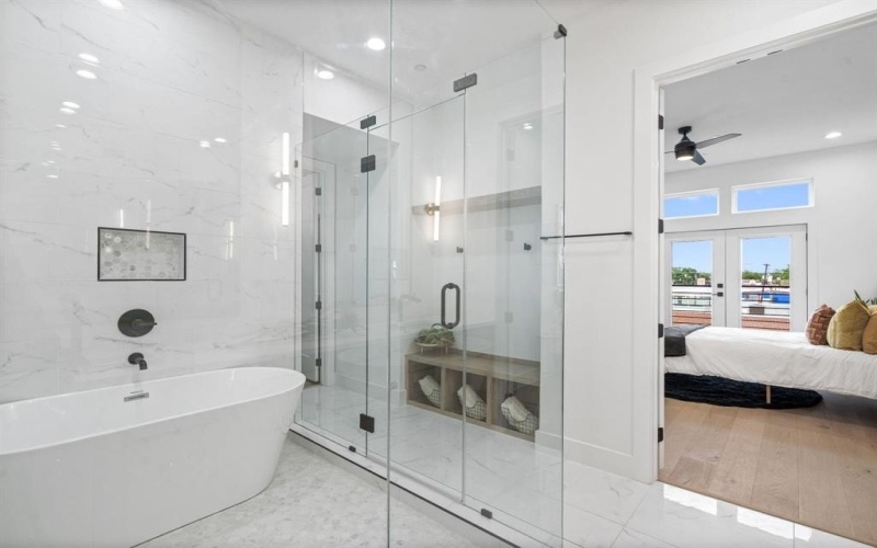 4208 Live Oak Street #106, Dallas, TX 75204, 2 Bedrooms Bedrooms, ,2 BathroomsBathrooms,Residential,For Sale,4208 Live Oak Street,0,21178986