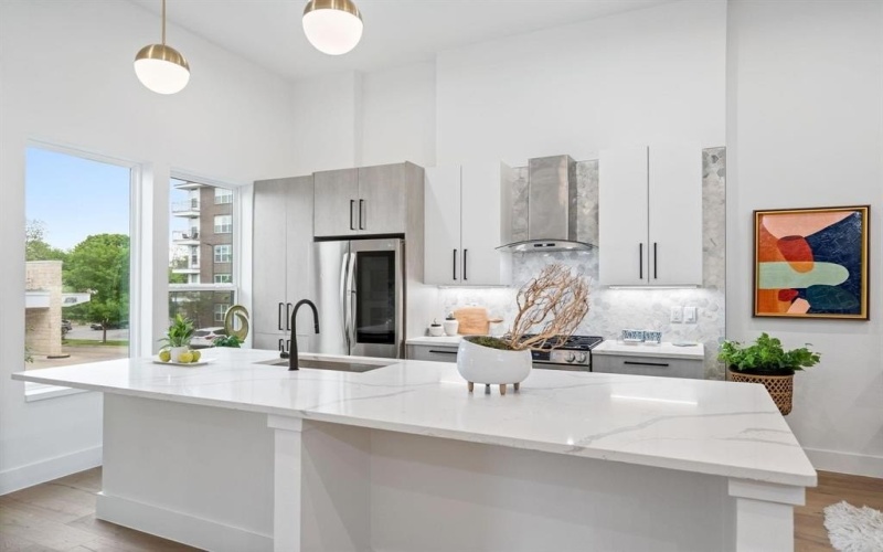 4208 Live Oak Street #106, Dallas, TX 75204, 2 Bedrooms Bedrooms, ,2 BathroomsBathrooms,Residential,For Sale,4208 Live Oak Street,0,21178986