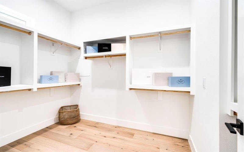 4208 Live Oak Street #106, Dallas, TX 75204, 2 Bedrooms Bedrooms, ,2 BathroomsBathrooms,Residential,For Sale,4208 Live Oak Street,0,21178986