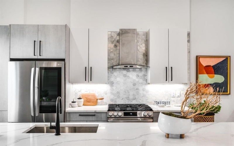 4208 Live Oak Street #106, Dallas, TX 75204, 2 Bedrooms Bedrooms, ,2 BathroomsBathrooms,Residential,For Sale,4208 Live Oak Street,0,21178986