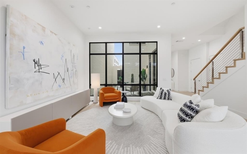 610 N Oak Cliff Boulevard #302, Dallas, TX 75208, 3 Bedrooms Bedrooms, ,3 BathroomsBathrooms,Residential,For Sale,610 N Oak Cliff Boulevard,0,21179062