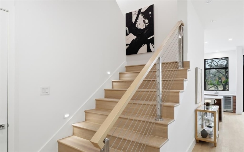 610 N Oak Cliff Boulevard #302, Dallas, TX 75208, 3 Bedrooms Bedrooms, ,3 BathroomsBathrooms,Residential,For Sale,610 N Oak Cliff Boulevard,0,21179062