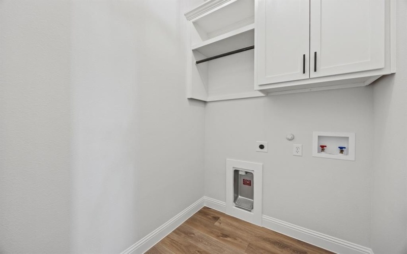 1400 Oak Valley, Denton, TX 76209, 4 Habitaciones Habitaciones , ,2 BañosBaños,Residential,En Venta,1400 Oak Valley,0,21179134