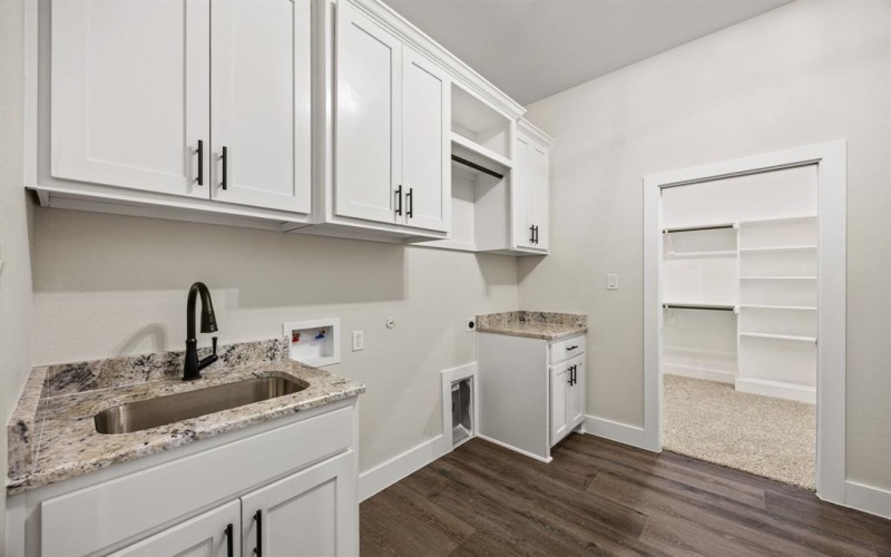 13835 Cashs Mill Road, Sanger, TX 76266, 4 Bedrooms Bedrooms, ,3 BathroomsBathrooms,Residential,For Sale,13835 Cashs Mill Road,0,21179152