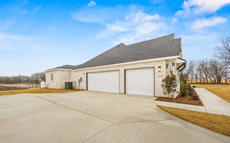 13835 Cashs Mill Road, Sanger, TX 76266, 4 Bedrooms Bedrooms, ,3 BathroomsBathrooms,Residential,For Sale,13835 Cashs Mill Road,0,21179152