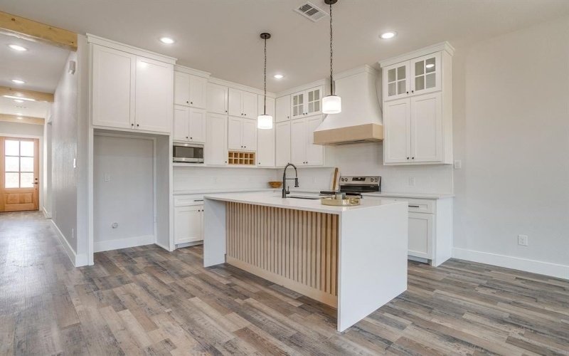 1406 Dorado Drive, Granbury, TX 76048, 3 Habitaciones Habitaciones , ,2 BañosBaños,Residential,En Venta,1406 Dorado Drive,0,21179335