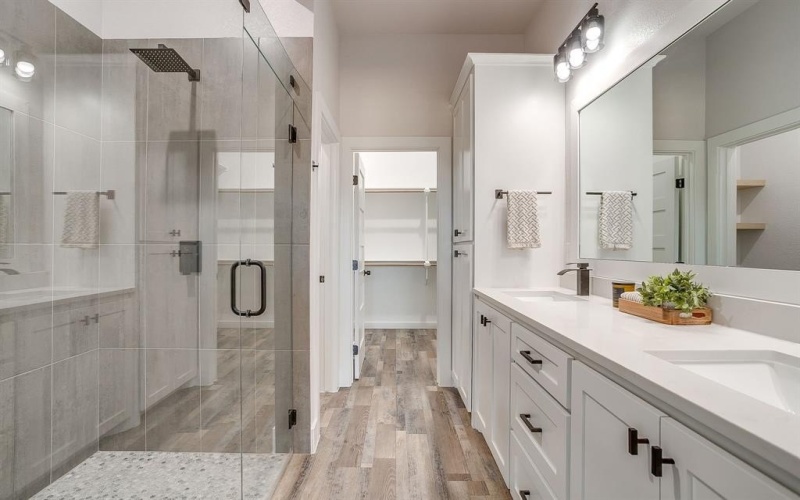 1406 Dorado Drive, Granbury, TX 76048, 3 Habitaciones Habitaciones , ,2 BañosBaños,Residential,En Venta,1406 Dorado Drive,0,21179335