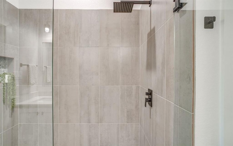 1406 Dorado Drive, Granbury, TX 76048, 3 Habitaciones Habitaciones , ,2 BañosBaños,Residential,En Venta,1406 Dorado Drive,0,21179335