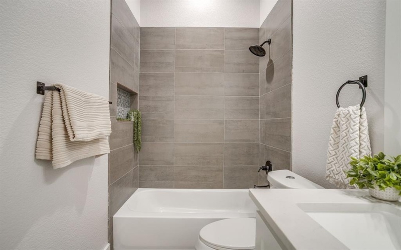 1406 Dorado Drive, Granbury, TX 76048, 3 Habitaciones Habitaciones , ,2 BañosBaños,Residential,En Venta,1406 Dorado Drive,0,21179335