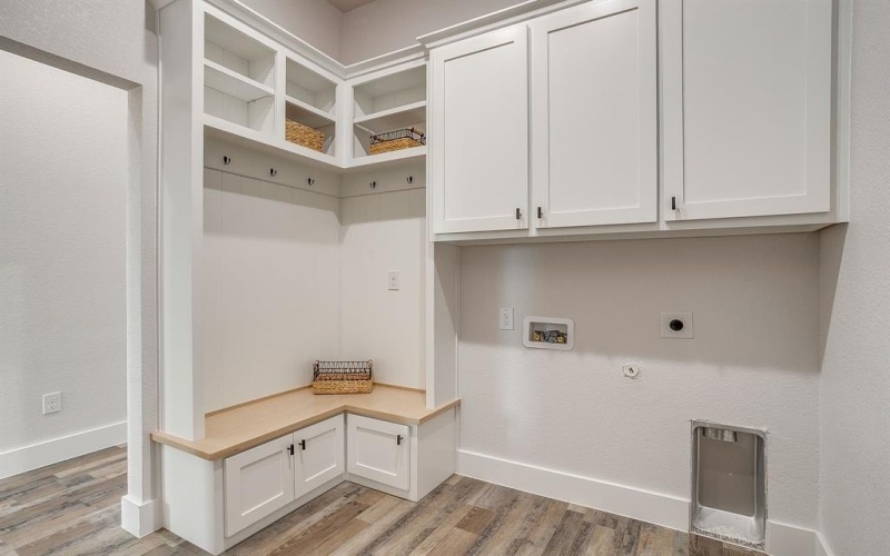 1406 Dorado Drive, Granbury, TX 76048, 3 Habitaciones Habitaciones , ,2 BañosBaños,Residential,En Venta,1406 Dorado Drive,0,21179335