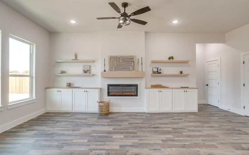 1406 Dorado Drive, Granbury, TX 76048, 3 Habitaciones Habitaciones , ,2 BañosBaños,Residential,En Venta,1406 Dorado Drive,0,21179335