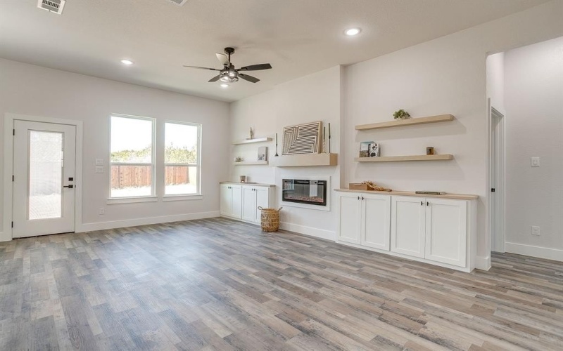 1406 Dorado Drive, Granbury, TX 76048, 3 Habitaciones Habitaciones , ,2 BañosBaños,Residential,En Venta,1406 Dorado Drive,0,21179335