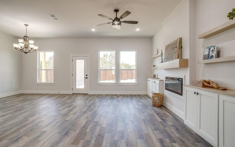 1406 Dorado Drive, Granbury, TX 76048, 3 Habitaciones Habitaciones , ,2 BañosBaños,Residential,En Venta,1406 Dorado Drive,0,21179335