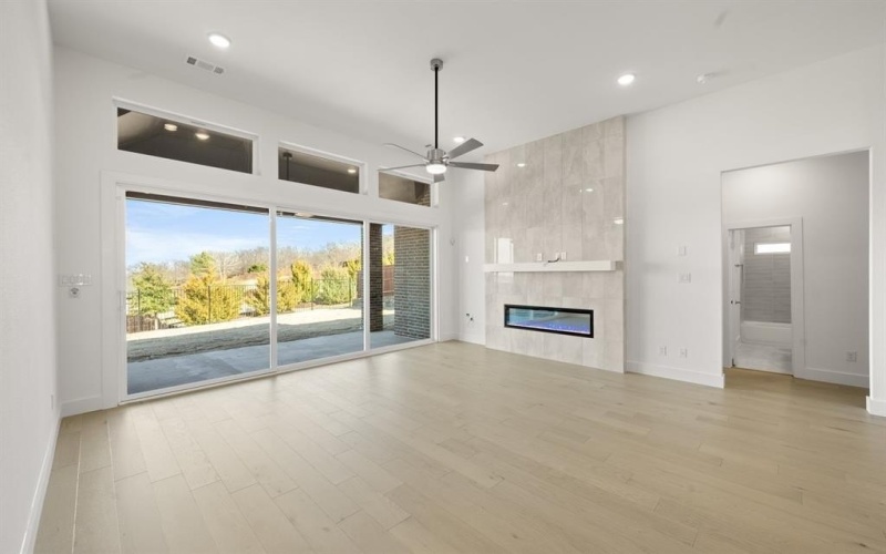 448 Willie Way, Burleson, TX 76028, 4 Habitaciones Habitaciones , ,3 BañosBaños,Residential,En Venta,448 Willie Way,0,21179487