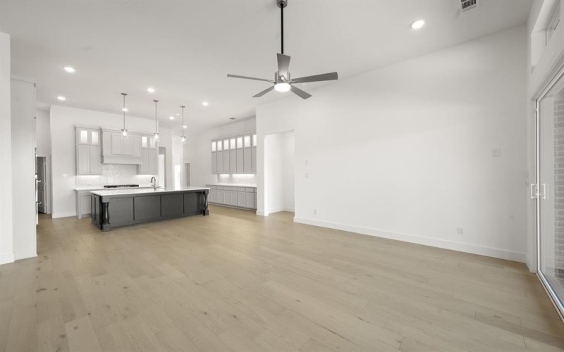 448 Willie Way, Burleson, TX 76028, 4 Habitaciones Habitaciones , ,3 BañosBaños,Residential,En Venta,448 Willie Way,0,21179487