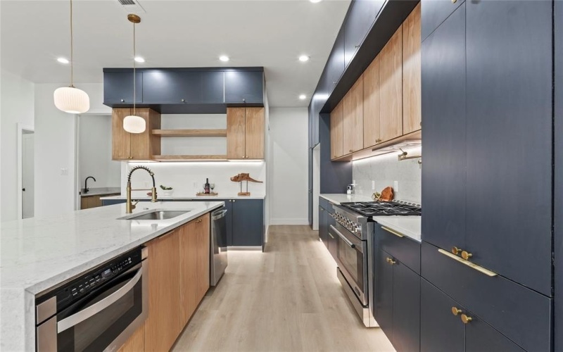 1503 Dennison Street, Dallas, TX 75212, 5 Habitaciones Habitaciones , ,3 BañosBaños,Residential,En Venta,1503 Dennison Street,0,21179655