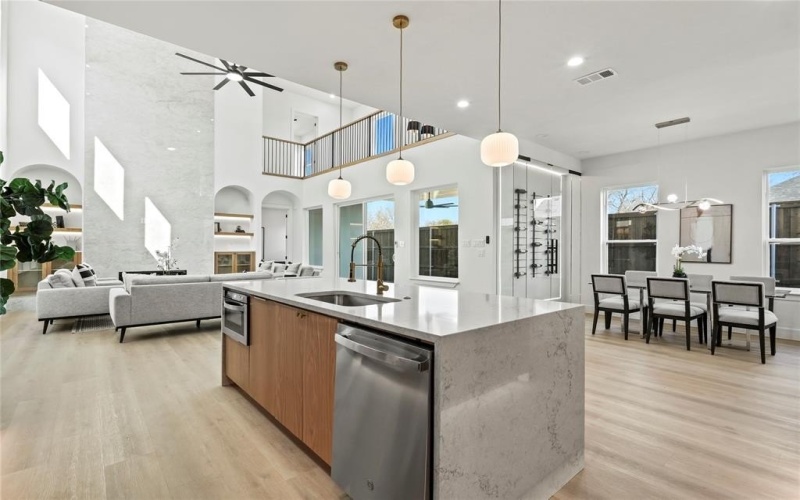 1503 Dennison Street, Dallas, TX 75212, 5 Habitaciones Habitaciones , ,3 BañosBaños,Residential,En Venta,1503 Dennison Street,0,21179655