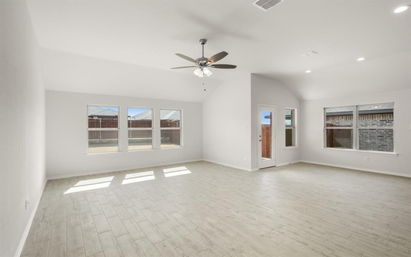 1905 Seminole Drive, Cleburne, TX 76033, 4 Bedrooms Bedrooms, ,2 BathroomsBathrooms,Residential,For Sale,1905 Seminole Drive,0,21180036