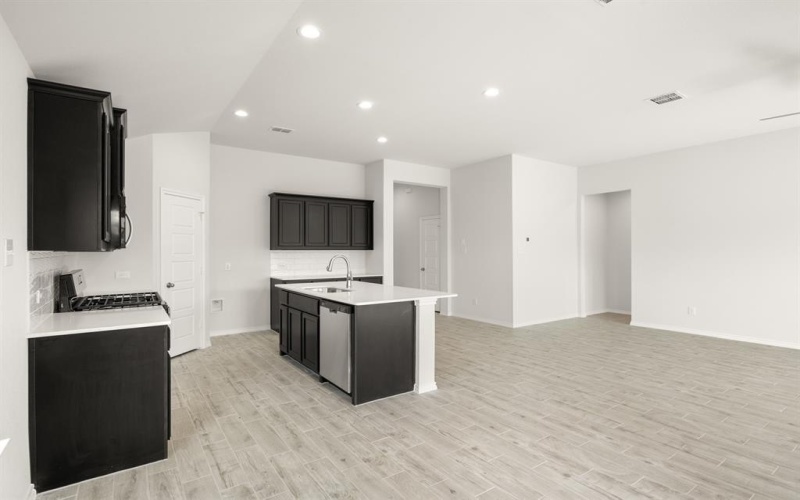 1905 Seminole Drive, Cleburne, TX 76033, 4 Bedrooms Bedrooms, ,2 BathroomsBathrooms,Residential,For Sale,1905 Seminole Drive,0,21180036