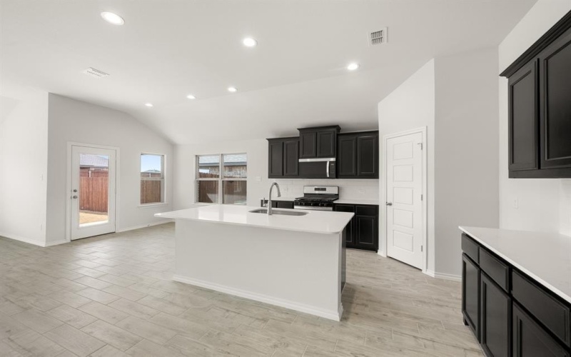 1905 Seminole Drive, Cleburne, TX 76033, 4 Bedrooms Bedrooms, ,2 BathroomsBathrooms,Residential,For Sale,1905 Seminole Drive,0,21180036