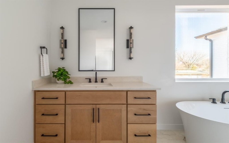 420 Hambrick Road, Dallas, TX 75218, 4 Bedrooms Bedrooms, ,5 BathroomsBathrooms,Residential,For Sale,420 Hambrick Road,0,21180060