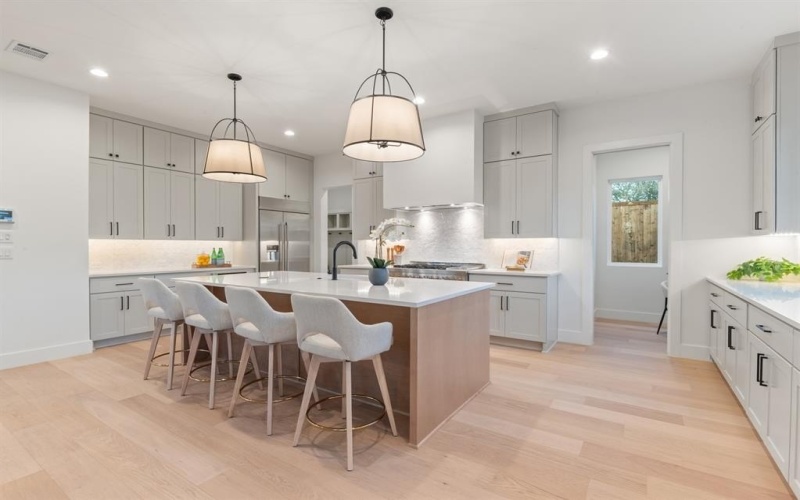 420 Hambrick Road, Dallas, TX 75218, 4 Bedrooms Bedrooms, ,5 BathroomsBathrooms,Residential,For Sale,420 Hambrick Road,0,21180060